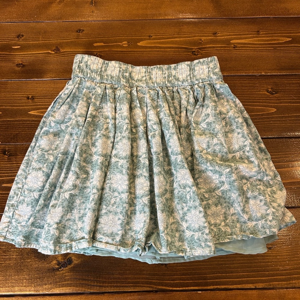 American Eagle Women’s Floral Blue and White Skirt